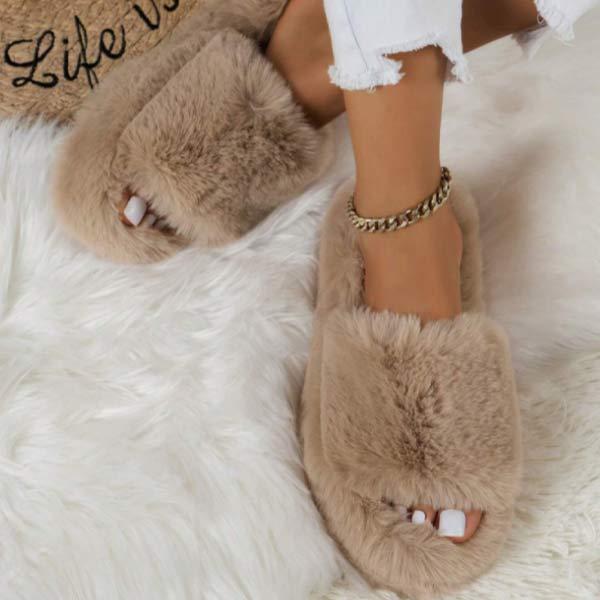 Women's Stylish 4CM Thick Sole Furry Indoor Slippers 97770329C