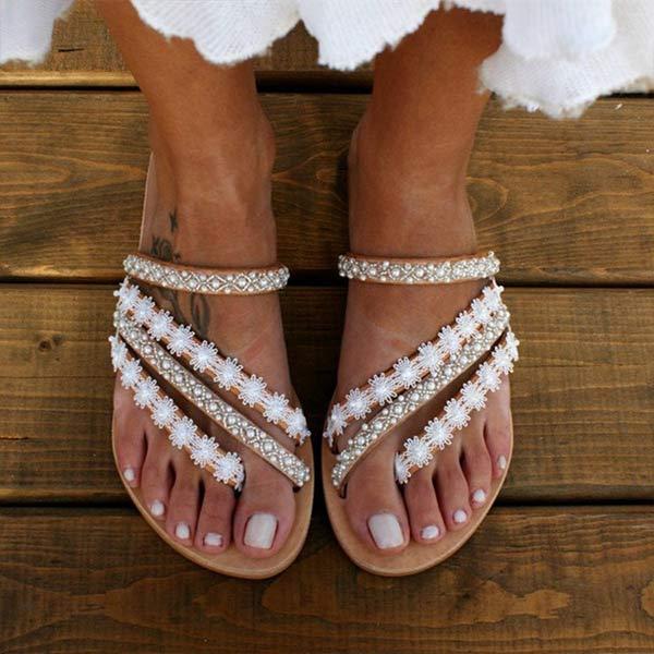 Women's Flat Pearl and Rhinestone Sandals 17627391C