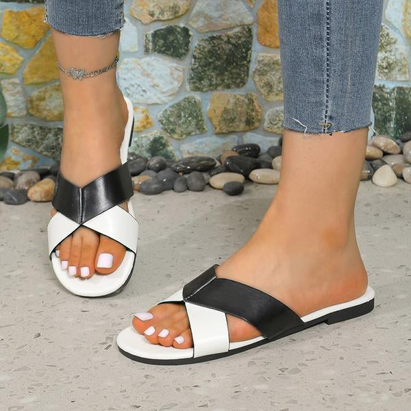 Women's Casual Contrast Color Flat Beach Slippers 63485054S