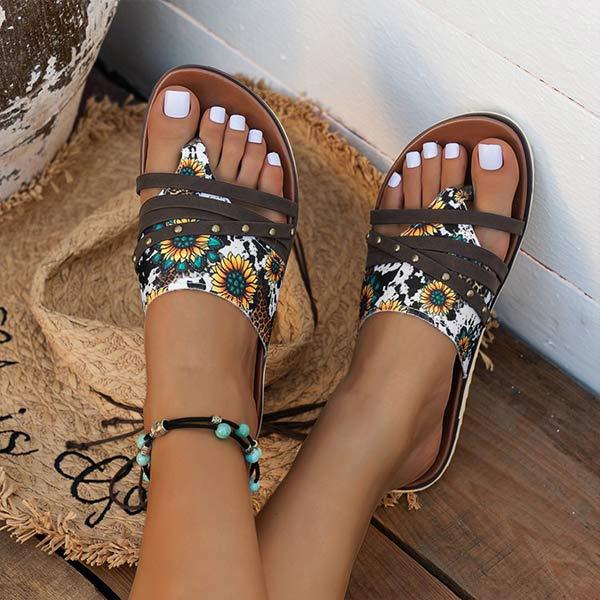Women's Studded Toe-Ring Sandals 14535139C