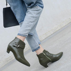 Women's Fashionable Belt Buckle Pointed Toe Short Boots 42251289S