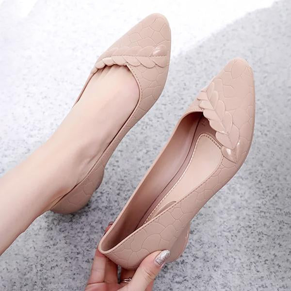 Women's Chunky Heel Pointed Toe Soft Sole Pumps 63435903C