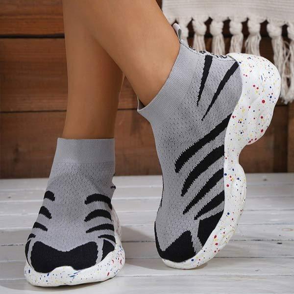 Women's Low-Cut Casual Slip-On Fabric Sneakers 65573272C