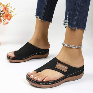 Women's Vintage Vacation Sandals with Toe Ring and Low Heel 73092100C