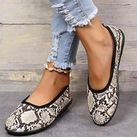 Women's Round Toe Snake Print Flat Loafers 88114163C