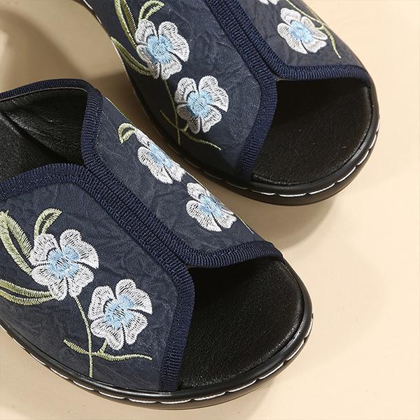 Women'S Wedge Vintage Embroidered Sandals And Slippers 33101189C